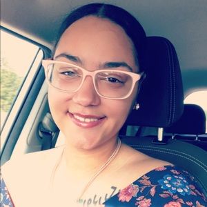 Meet your Posher, Joyce